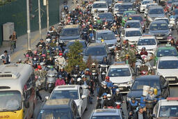 Kinh nghiệm đi xe khách an toàn và mẹo săn vé rẻ mùa cao điểm Tết