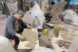 Sản phẩm linh vật ngựa trở thành điểm nhấn trên thị trường quà Tết