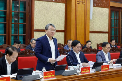 <a href="/chinh-sach2" title="Chính sách" rel="dofollow">Chính sách</a>