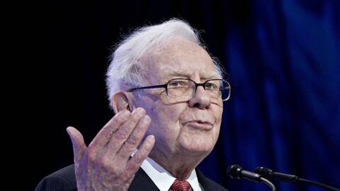Warren Buffett đã trở nên quá lớn để có thể đánh bại thị trường?