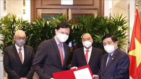 Chủ tịch nước Nguyễn Xuân Phúc tiếp lãnh đạo một số tập đoàn của Singapore