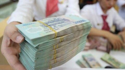 Tăng trưởng tiền gửi của dân vào ngân hàng chỉ bằng 1/3 trước dịch