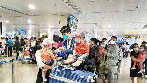 Bỏ trần, giá vé máy bay sẽ tăng?