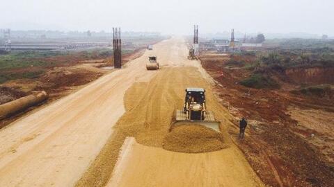 Phó Thủ tướng chỉ đạo tháo gỡ vướng mắc để đẩy tiến độ cao tốc Bắc-Nam phía Đông