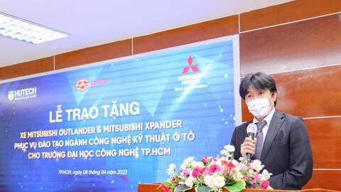 HUTECH được Mitsubishi Motors Vietnam tặng 2 ô tô phục vụ đào tạo