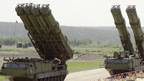 Israel, Iran gầm ghè “bên miệng hố chiến tranh“