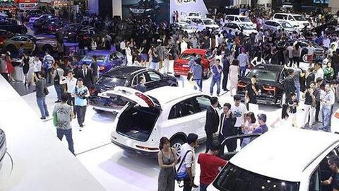 Ô tô nhập khẩu tháng 2 “ảm đạm” chờ tháng 3 bùng nổ