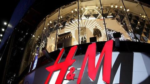 Khi không ai muốn mặc quần áo cũ, thế giới sẽ đối diện với thảm họa môi trường?