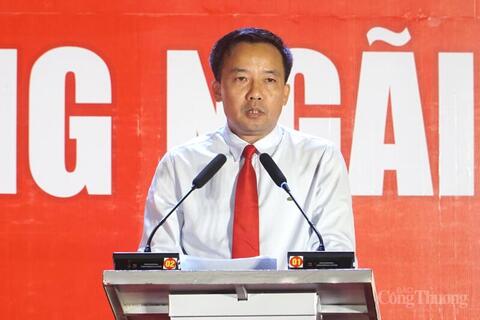 Khai mạc Hội chợ Công Thương và OCOP Quảng Ngãi năm 2025