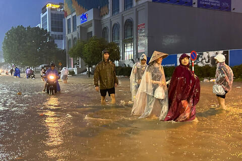 TP Huế ngập lụt trở lại lần 3 do mưa lớn thượng nguồn