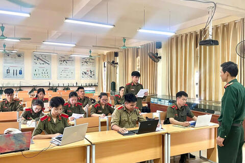 Sôi nổi phong trào thi đua tại Trung tâm GDQP&AN Trường ĐHSP Hà Nội 2