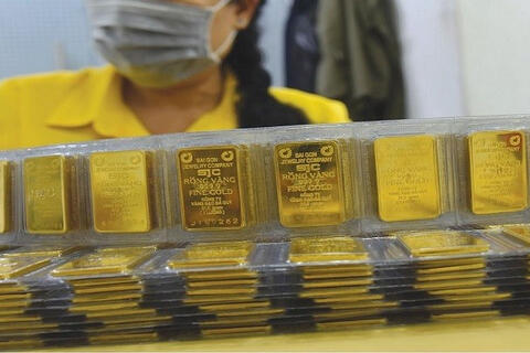 Giá vàng hôm nay 16/12 tăng 900 ngàn đồng, vượt khỏi mốc 157 triệu đồng/lượng