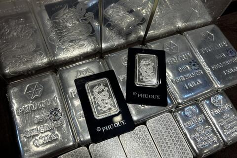 Giá bạc hôm nay 31/12/2025: Bật tăng trở lại