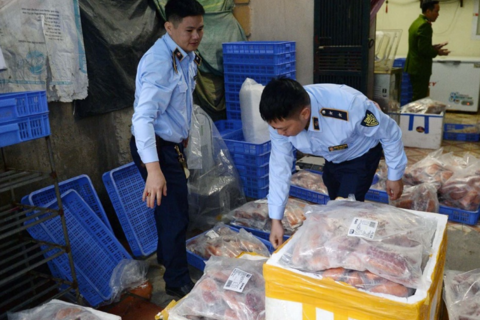 Siết chặt quản lý, xử nghiêm vi phạm thực phẩm 'bẩn' cận Tết Nguyên đán