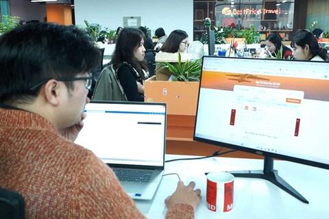 Vé máy bay Tết bắt đầu khan hiếm, giá có thể tăng 5 - 10% so với năm trước