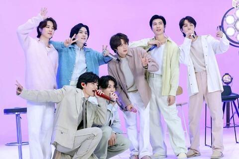 BTS sẽ có màn trình diễn tái xuất được phát trực tiếp trên Netflix