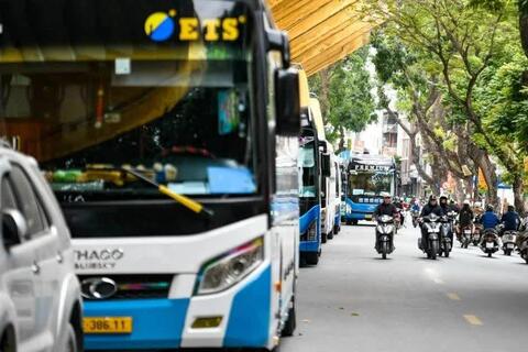 Hà Nội đề xuất cho phép xe du lịch 29 chỗ hoạt động 24/24h