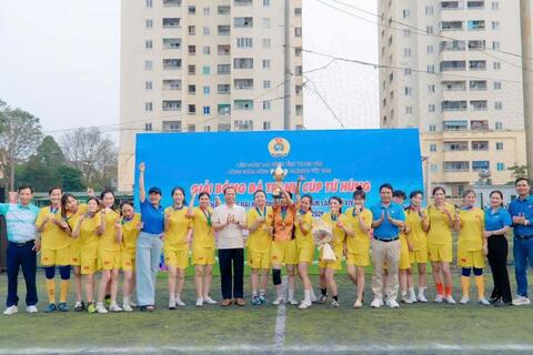 Công đoàn Công ty TNHH Sakurai tổ chức giải bóng đá cho công nhân lao động