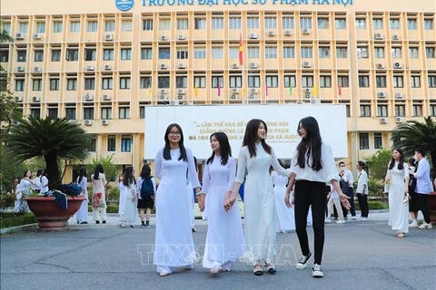 Chính sách miễn, giảm học phí và hỗ trợ chi phí học tập
