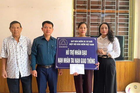 Hỗ trợ 45 triệu đồng cho gia đình nạn nhân tai nạn giao thông tại Hà Nội