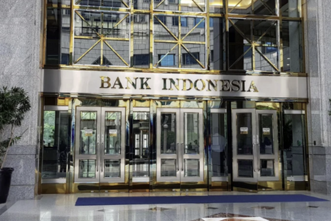 Ngân hàng Trung ương Indonesia nâng lãi suất chuẩn lên 5,5% để ổn định đồng Rupiah