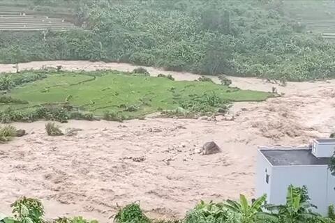 Mưa lớn kéo dài, Lai Châu cảnh báo nguy cơ sạt lở, ngập úng