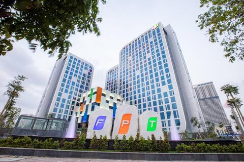 FPT báo lãi tăng hơn 18% sau 6 tháng đầu năm