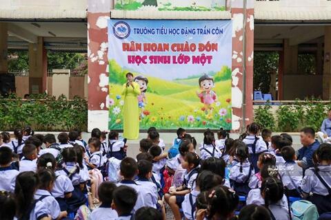 Học sinh toàn TPHCM tựu trường hôm nay