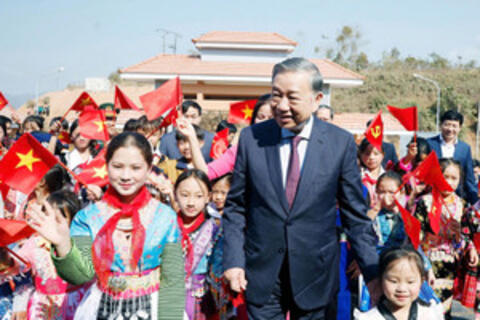Tổ chức khai giảng, khánh thành trường phổ thông nội trú xã biên giới đồng loạt vào sáng 5/9