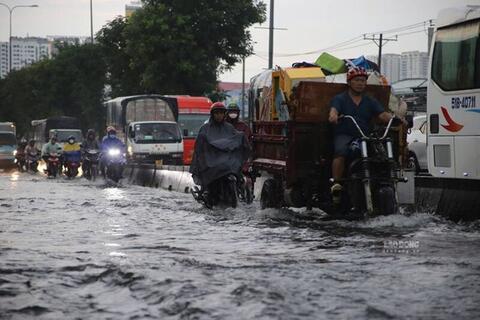 Dự báo khu vực mưa dông hôm nay, có nơi mưa to trên 80mm
