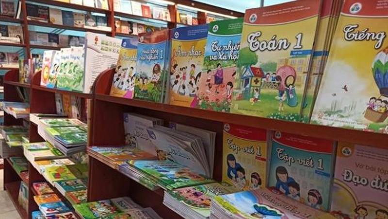 Phiên họp thứ 49 Ủy ban Thường vụ Quốc hội: Sách giáo khoa khiến cử tri băn khoăn