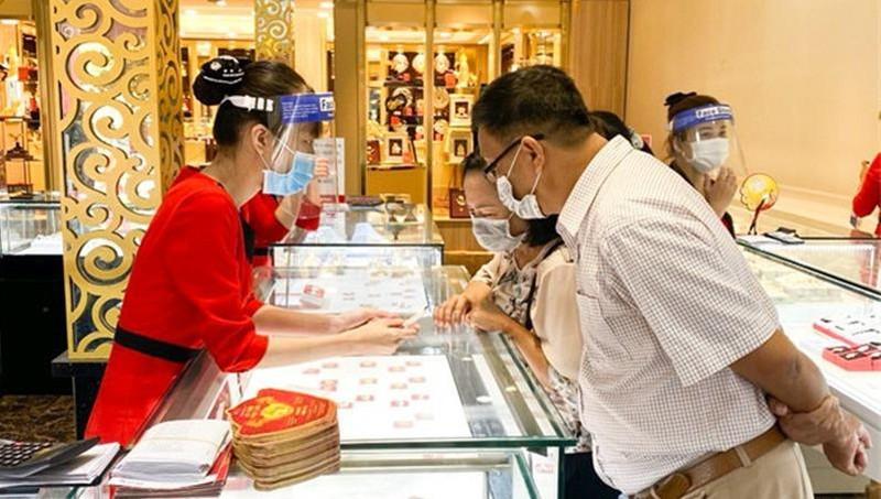 Giá vàng hôm nay 8/4: Vàng đột ngột quay đầu giảm
