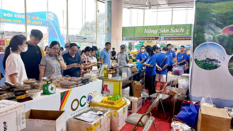 Quảng Ninh thường xuyên tổ chức các hoạt động xúc tiến thương mại cho sản phẩm OCOP. Ảnh minh hoạ