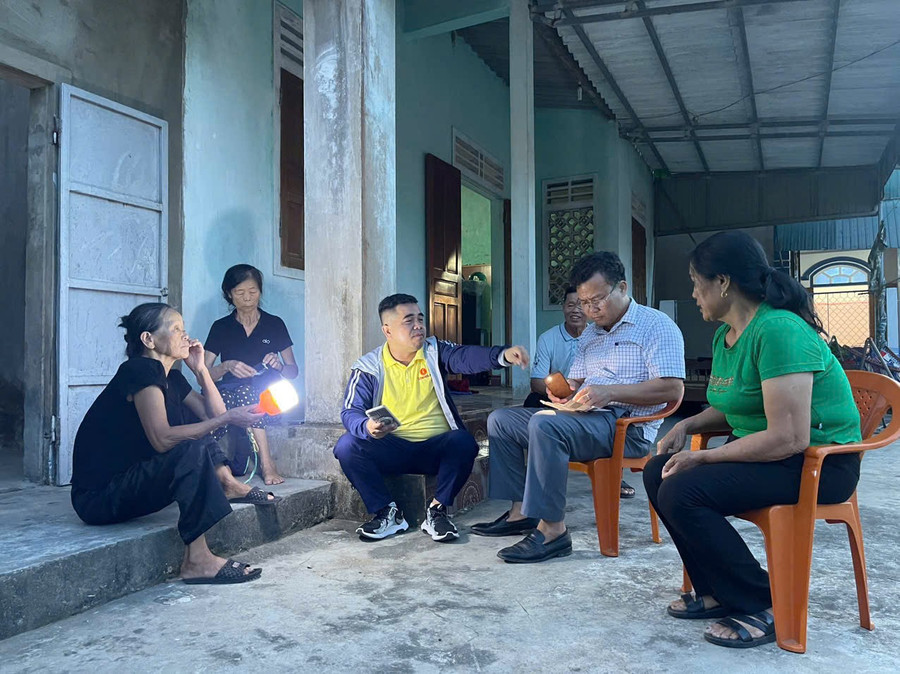 quy-thien-tam-tham-hoi-trao-ho-tro-cho-cac-ho-dan14.jpg