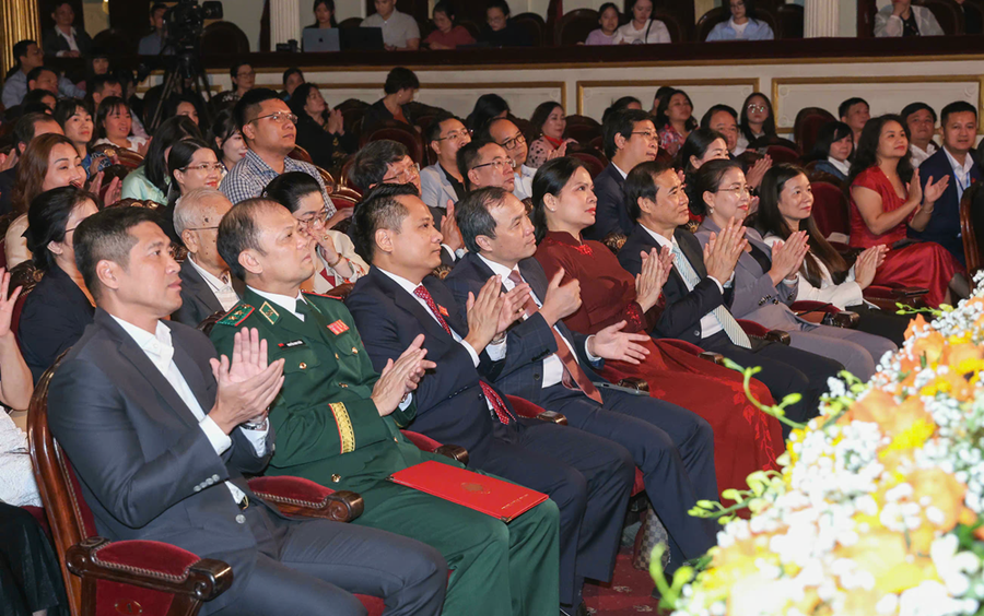 Các đại biểu tham dự chương trình. (Ảnh: Báo Đại đoàn kết)