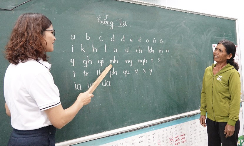 Các đơn vị cần tăng cường công tác quản lý, chỉ đạo, tổ chức thực hiện và kiểm tra việc thực hiện công tác xóa mù chữ. Ảnh: Mộc Trà.