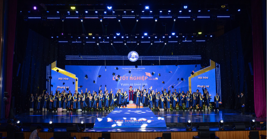 Sinh viên Văn Hiến vươn ra biển lớn với tinh thần “Hài hòa – Phụng sự - Thành danh”.