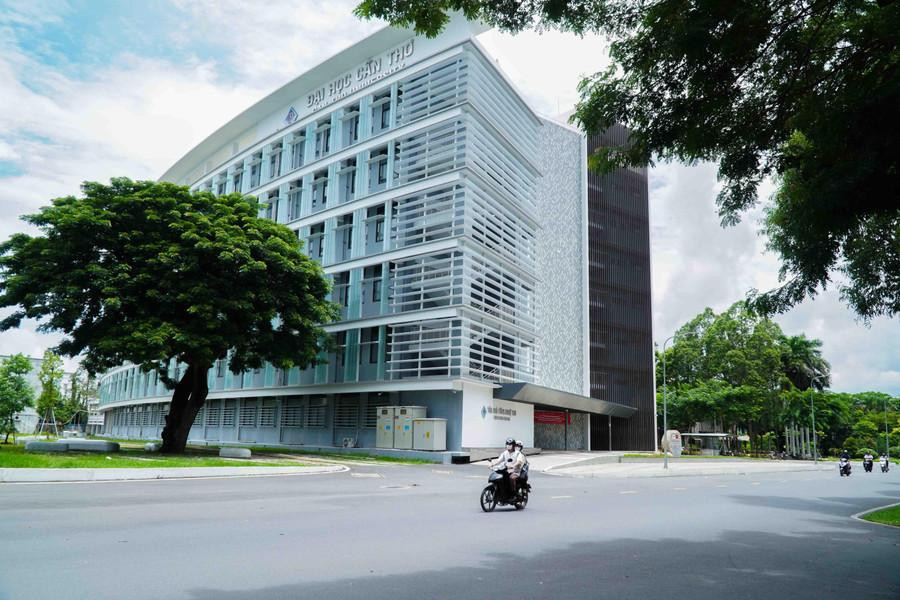 Đại học Cần Thơ.