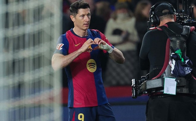 Barcelona trước bài toán thay thế Robert Lewandowski
