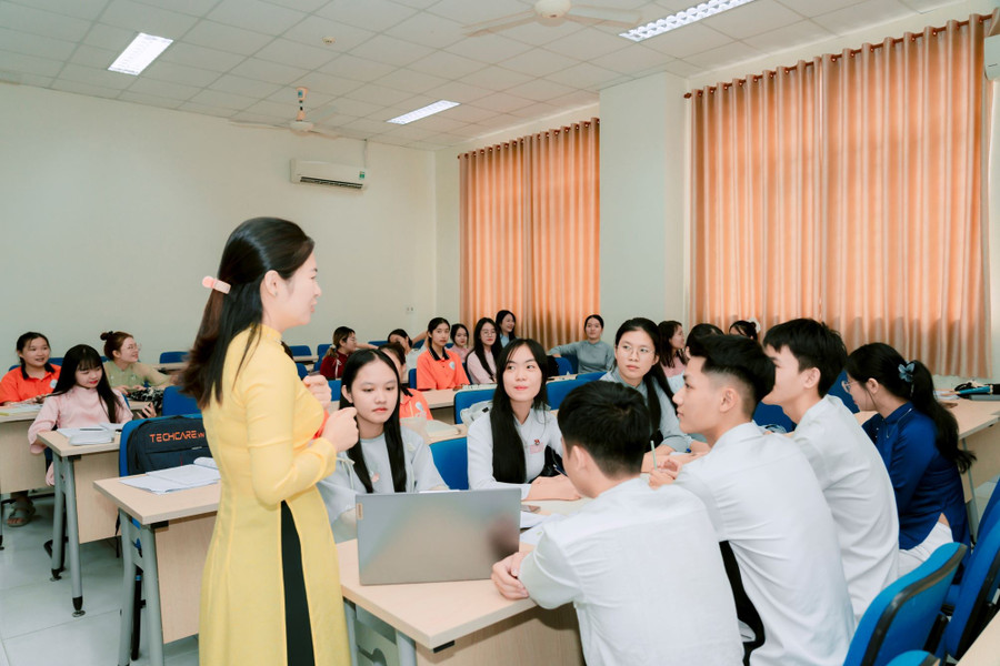 Giờ học tại Trường ĐH Sư phạm (ĐH Đà Nẵng). dsc03463.jpg