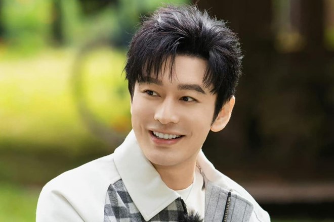 Huỳnh Hiểu Minh thất bại với công ty quản lý 16 nghệ sĩ