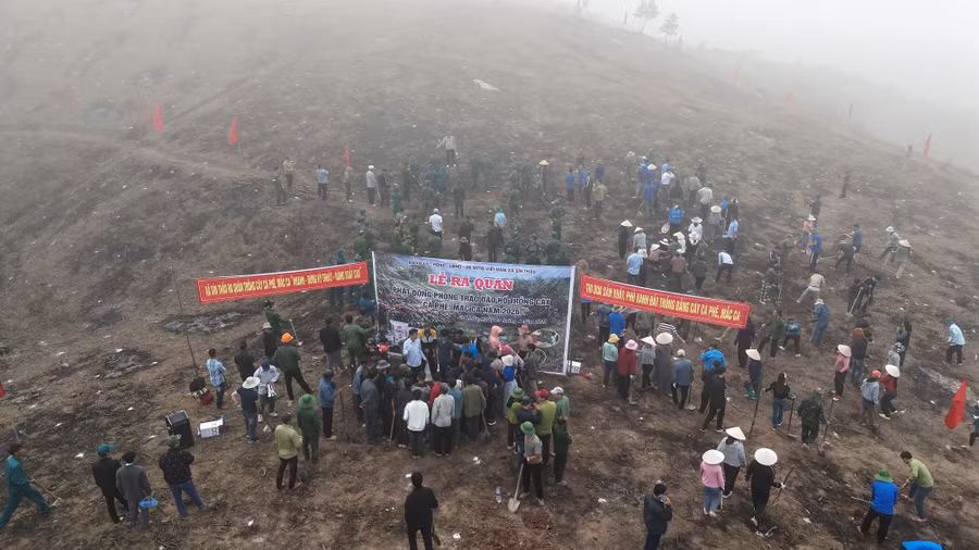 Toàn cảnh lễ phát động tại xã Sín Thầu.