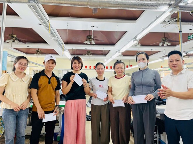 Công ty TNHH May Quảng Bình vinh danh lao động xuất sắc