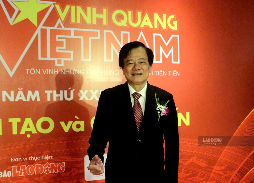Anh hùng Lao động, Thầy thuốc Nhân dân, GS.TS.BS Tạ Văn Trầm, Giám đốc Bệnh viện Đa khoa Tiền Giang. Ảnh: Minh Phương
