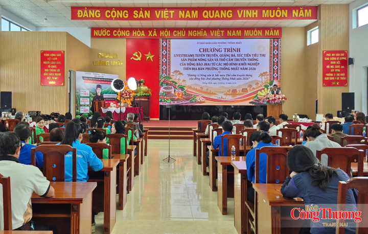 Từ việc đưa nông sản đến gần hơn với người tiêu dùng đến quảng bá những sản phẩm thổ cẩm mang đậm bản sắc Jrai, chương trình livestream tại phường Thống Nhất mở thêm hướng tiếp cận thị trường cho các mô hình khởi nghiệp.