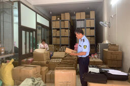 Xử nghiêm hàng lậu, hàng giả, bảo vệ người tiêu dùng dịp Tết 2026