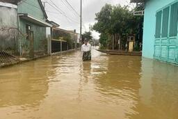 Huế mưa lớn kéo dài, cảnh báo rủi ro ở vùng núi