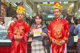 Đà Nẵng: Giá vàng cao, người dân chỉ mua 5 phân đến 1 chỉ lấy may
