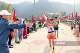 Sắc màu văn hóa trong Lễ hội Lồng Tồng ở Phong Dụ Thượng