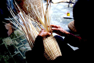 <a href="/ban-nha-nong" title="Bạn nhà nông" rel="dofollow">Bạn nhà nông</a>